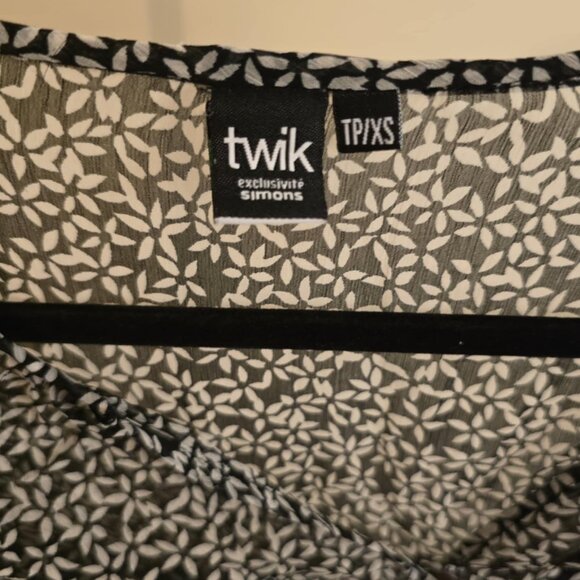 Xs Top - Picture 2 of 2